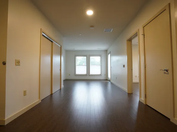 400 Langley Rd Unit 201, Newton Center, MA 02459