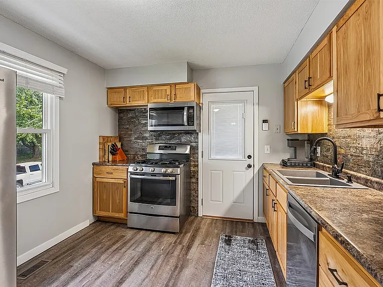 4800 Candlewick Dr — Photo 10