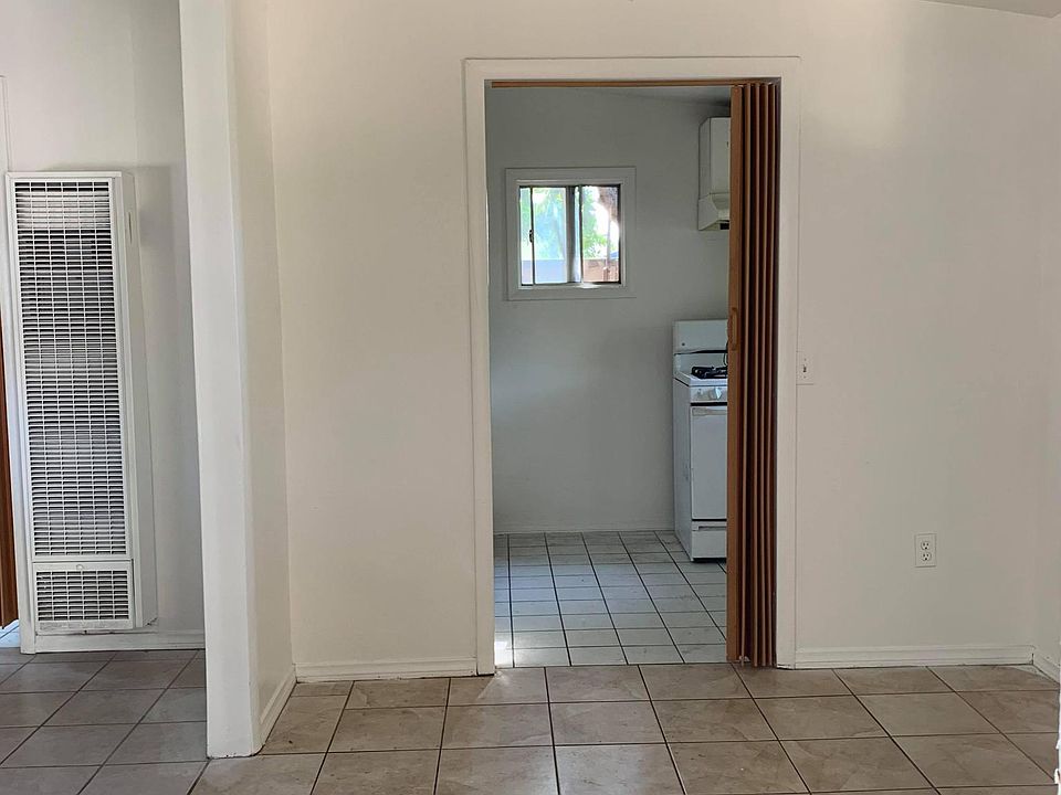 2nd image of 10053 Olive St