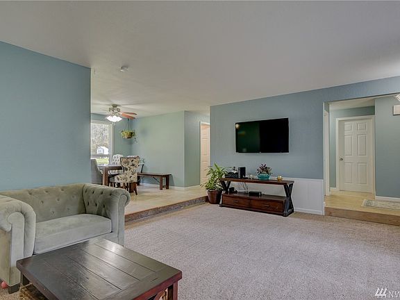 5th image of 1312 Blackberry Ln