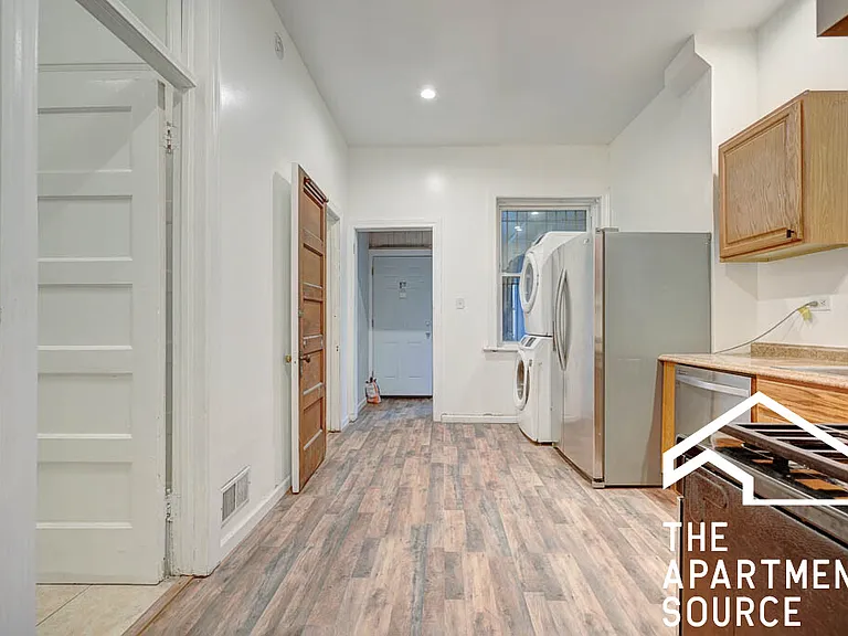 4736 S Prairie Ave #2 — Photo 2