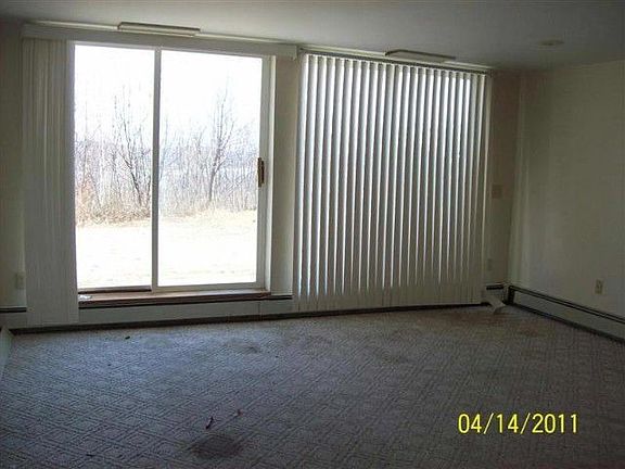 2nd image of 17 Canterberry Dr