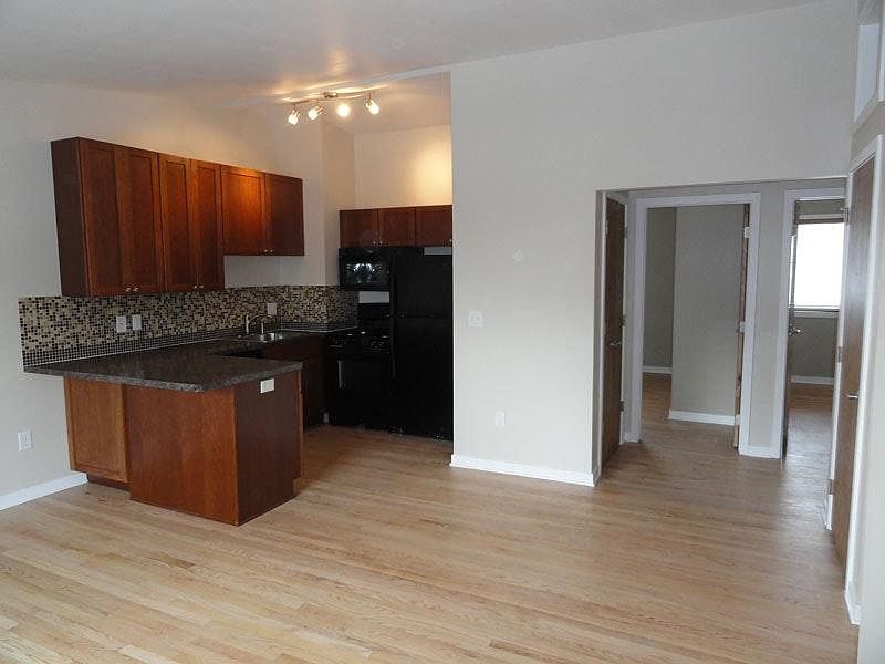 Kitchen dining area