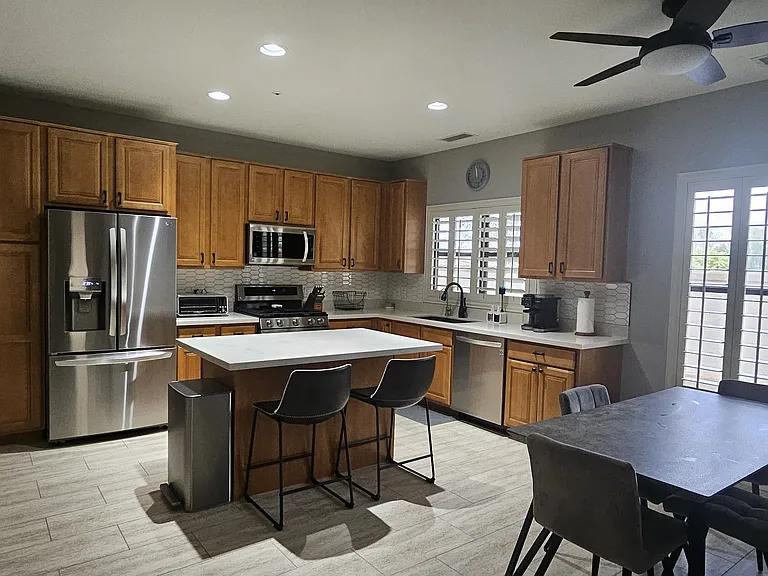 150 N Lakeview Blvd #16 — Photo 25