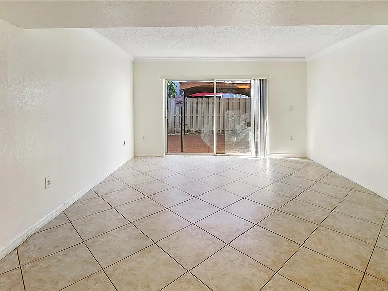 1186 NW 123rd Ct — Photo 3