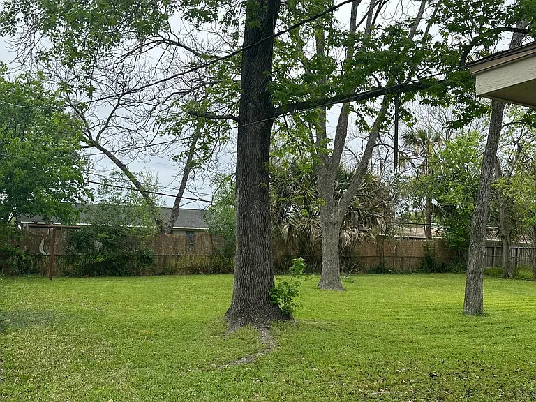 708 E Airline Rd — Photo 22