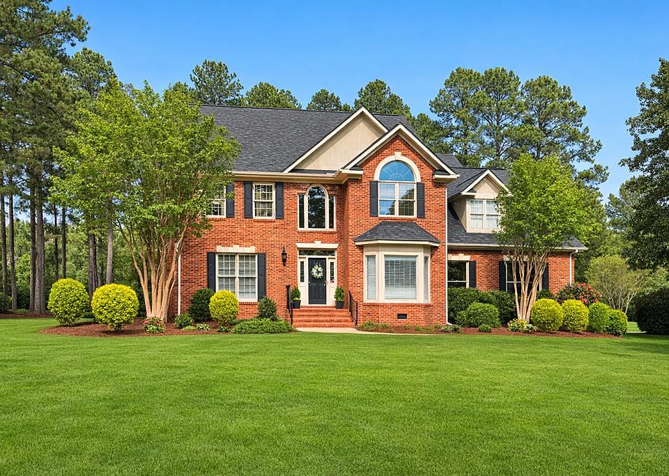 1st image of 604 Fairway Lakes Rd