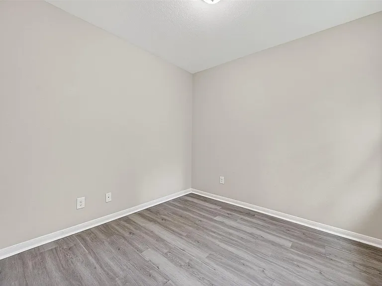 14774 Bowie Ln — Photo 22