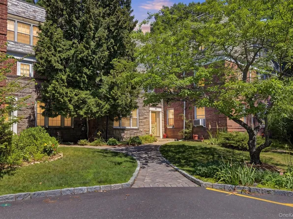 104 Pinewood Rd #3C, Hartsdale, NY 10530