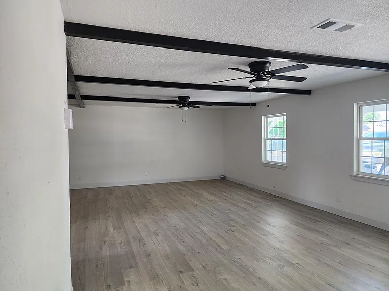 3014 N Garden Ave — Photo 12