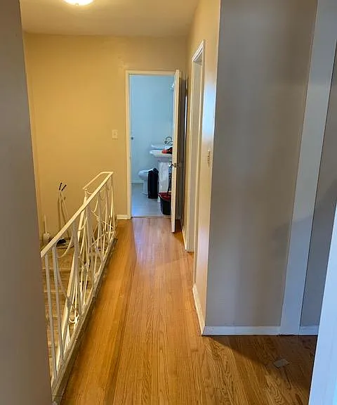 628 Midvale Ave — Photo 15