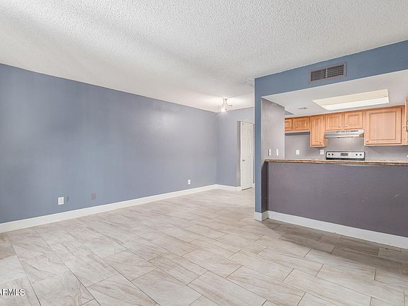3rd image of 3810 N MARYVALE Parkway #1018
