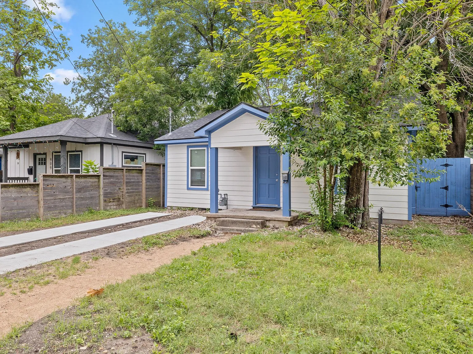 4 bed, 3.0 bath, 1693 sqft, $4,500 — Photo 3