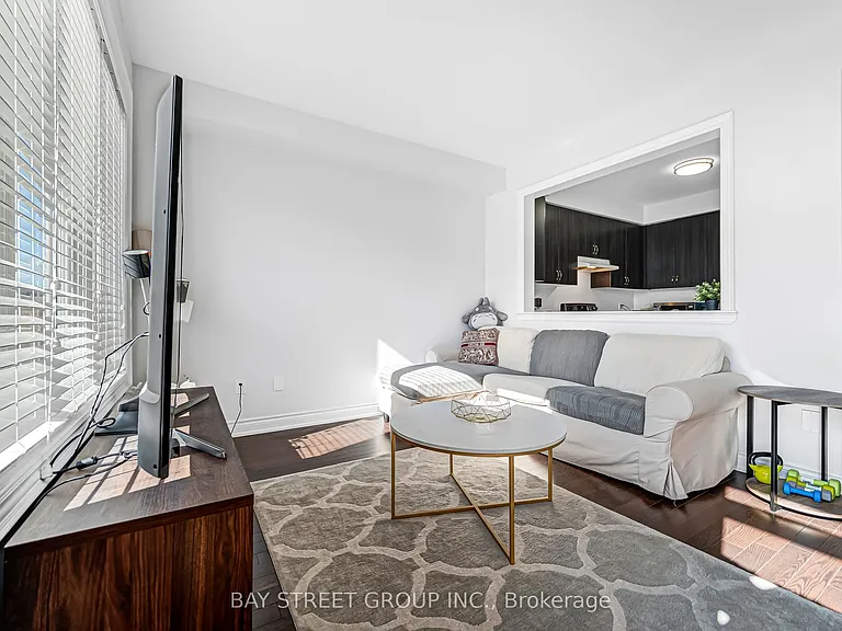 60 Mohandas Dr — Photo 24
