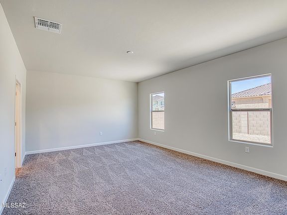 5th image of 580 W Lexington St