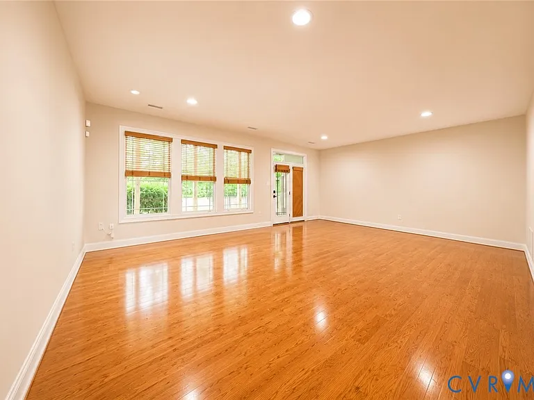 5421 Hickory Ann Dr — Photo 47