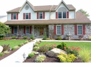 4389 Hillside Rd, Reading, PA 19606