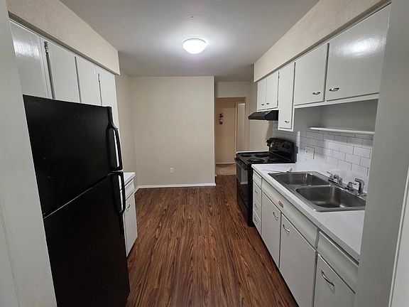 4th image of 4604 Imperial Dr