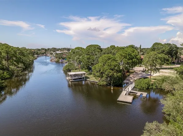14 Baywood Dr, Palm Harbor, FL 34683