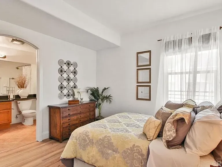 1501 India St #402 — Photo 6