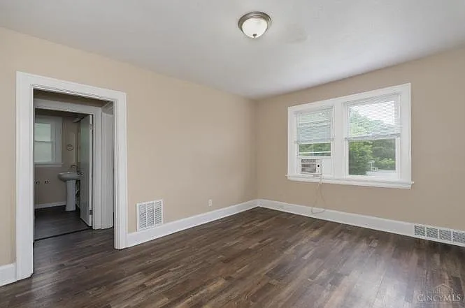 3762 Vine St #3 — Photo 7
