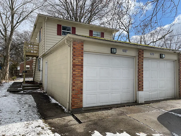 1099 Brown St — Photo 24