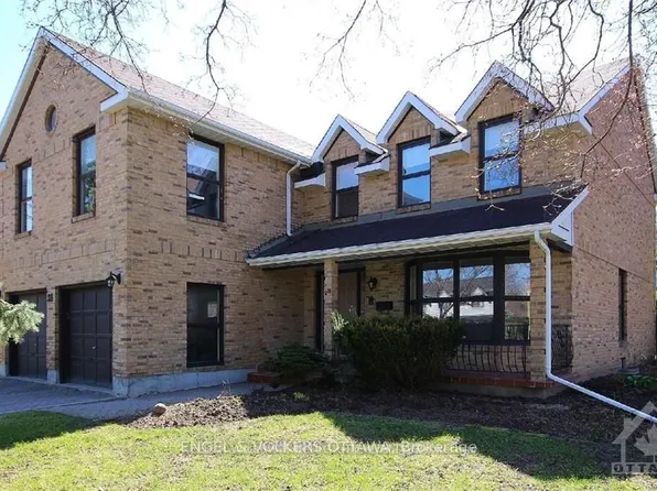 28 Country Club Dr, Ottawa, ON K1V 9Y5