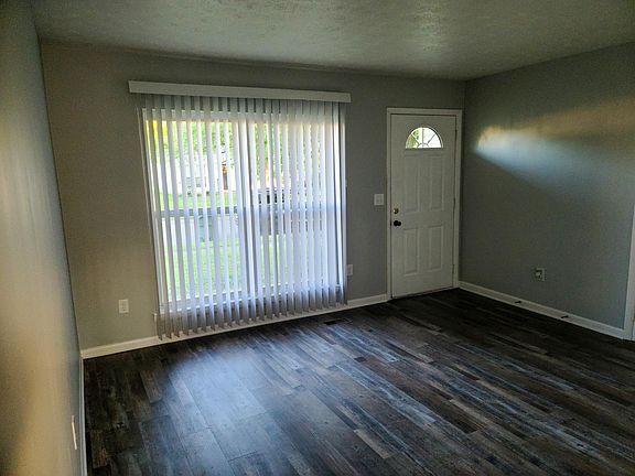 3rd image of 2669 Glenbar Ct