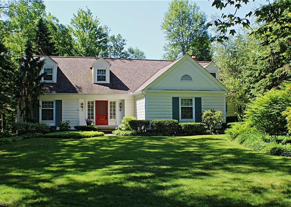 1st image of 32670 Woodsdale Ln