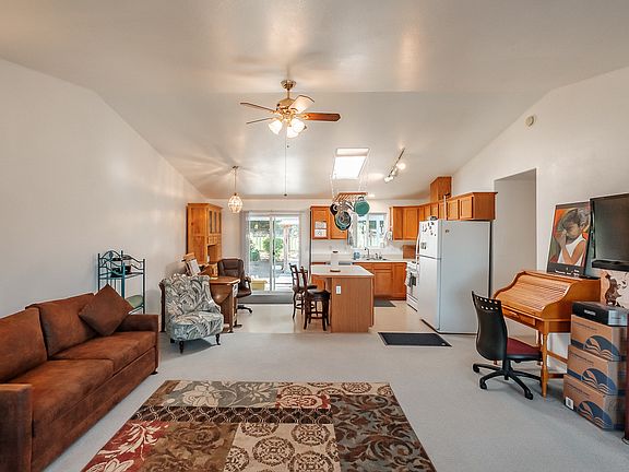 5th image of 2831 Fir Ct
