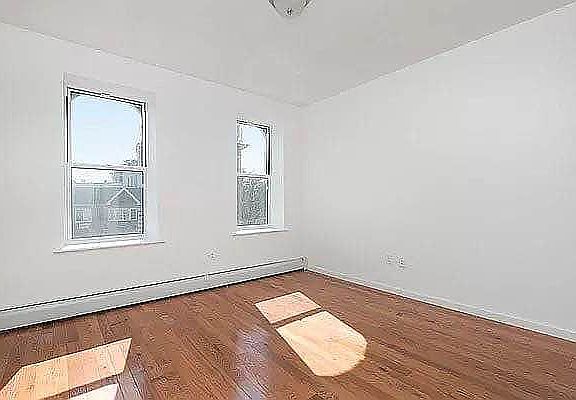 4th image of 469 Central Ave #3L