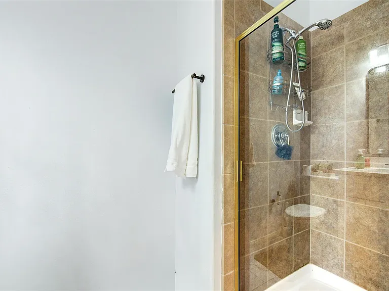 14311 Tasmania Ct — Photo 7