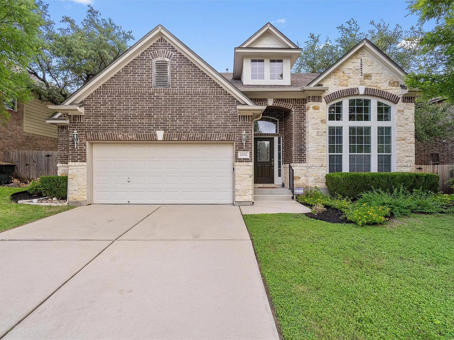 3 bed, 2.0 bath, 2183 sqft, $2,975 — Photo 1
