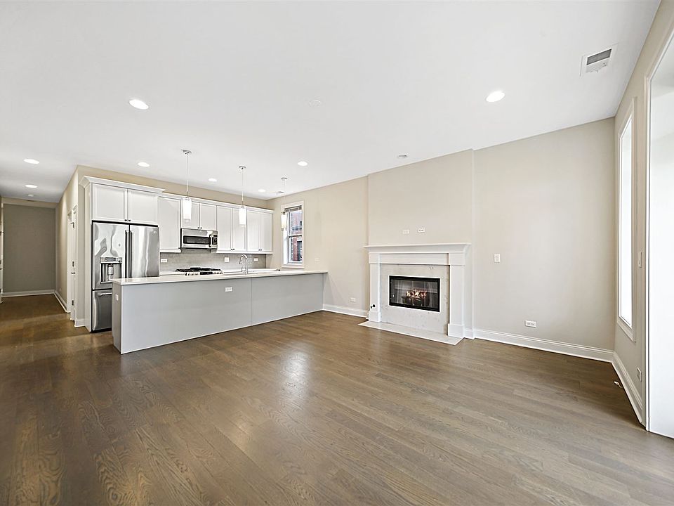 Living Room (2)