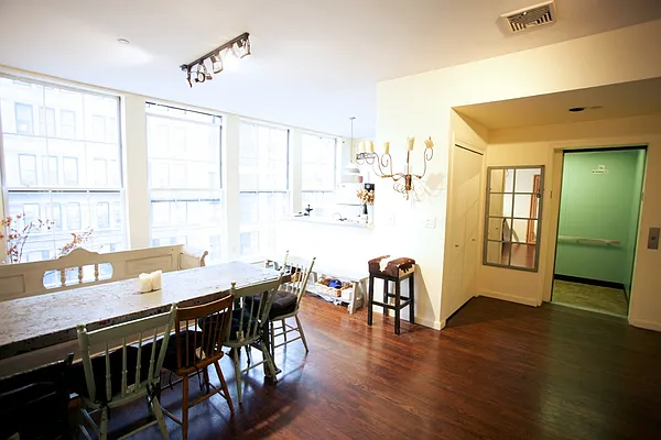 Rented by Momo Acquisition Group | media 17