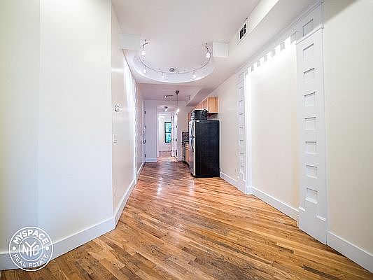2nd image of 48 Wilson Ave #2TF