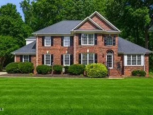 100 Brookfield Ct, Gibsonville, NC 27249