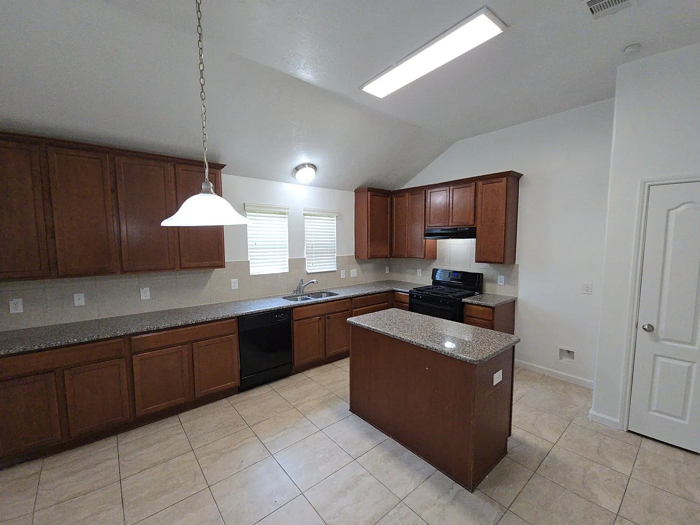 Coming Soon! 1306 Squire Dr **Ask About Our No Cash Deposit Option — Photo 2