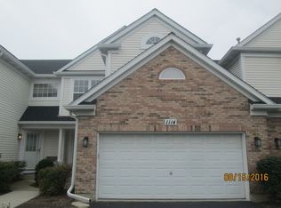 1114 Lillian Ln, West Chicago, IL 60185
