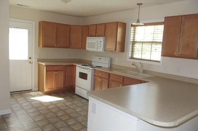 1st image of 712 Villa Ct