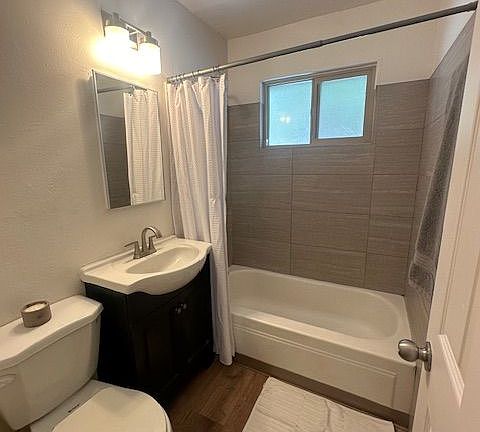 5th image of 1070-1074 Echo Rd #1