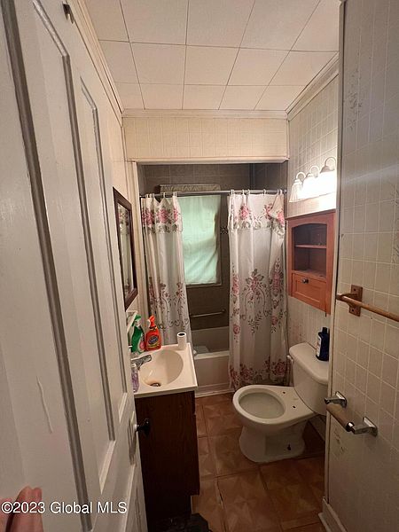 4th image of 1619 Rugby Road