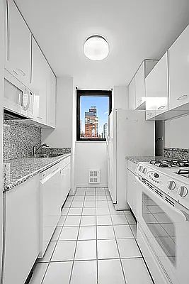 5th image of 255 E 49th St APT 20B