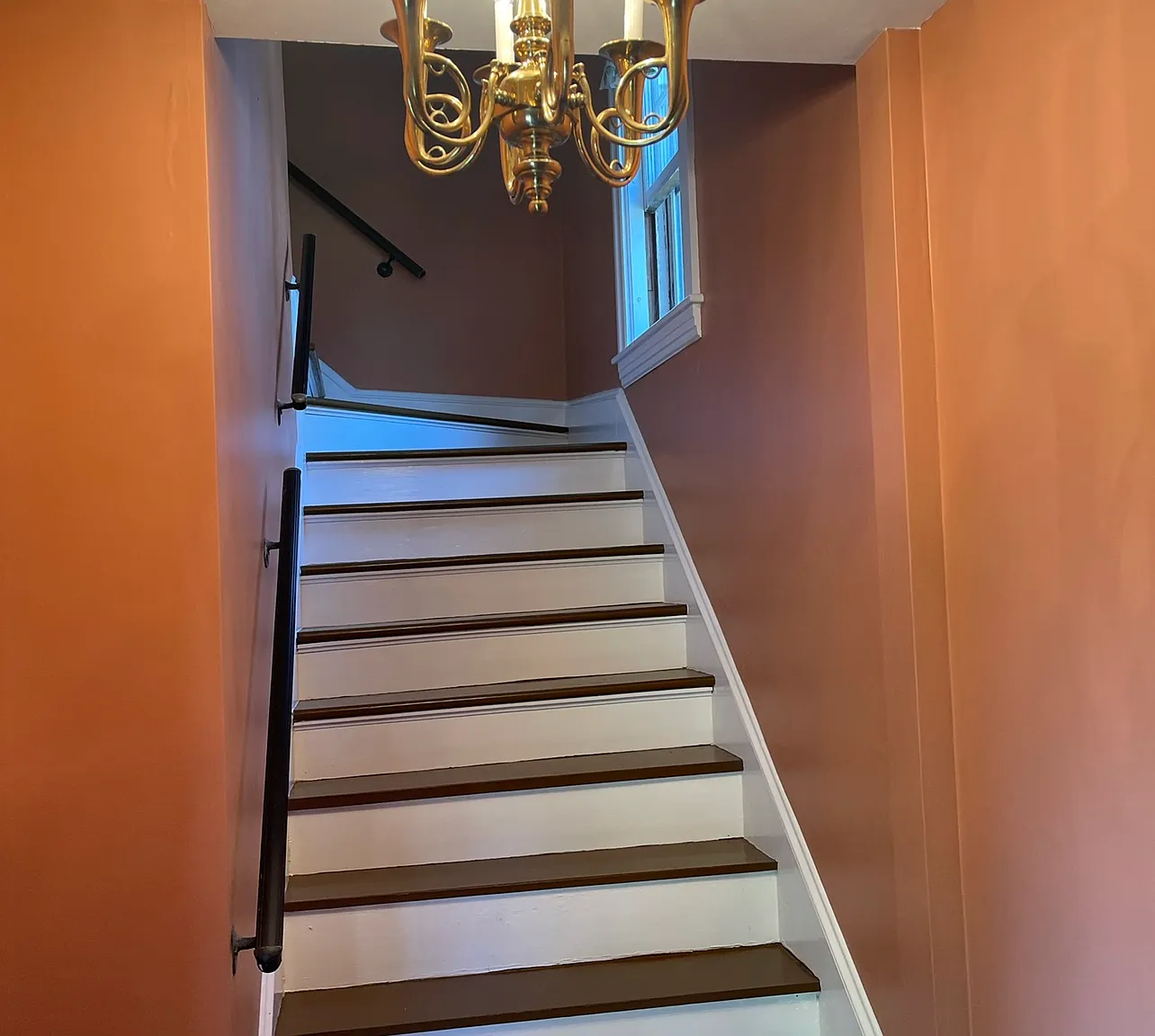 FRONT HALLWAY