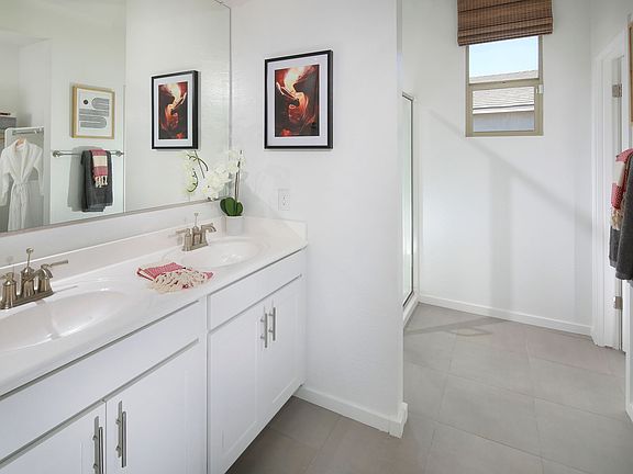 The 1520 modeled at Bella Vista Trails in Phoenix, AZ.