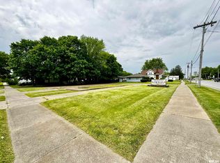 206 SE 3rd St, Aledo, IL 61231