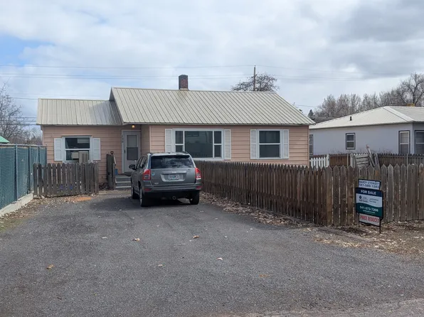 125 N Quincy Ave, Hines, OR 97738