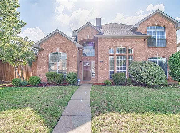 4th image of 1033 Essex Dr