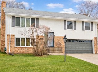 317 Madison Ave N, Hopkins, MN 55343