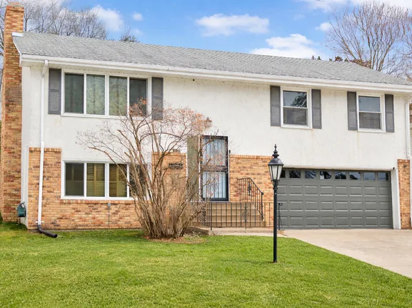 317 Madison Ave N, Hopkins, MN 55343